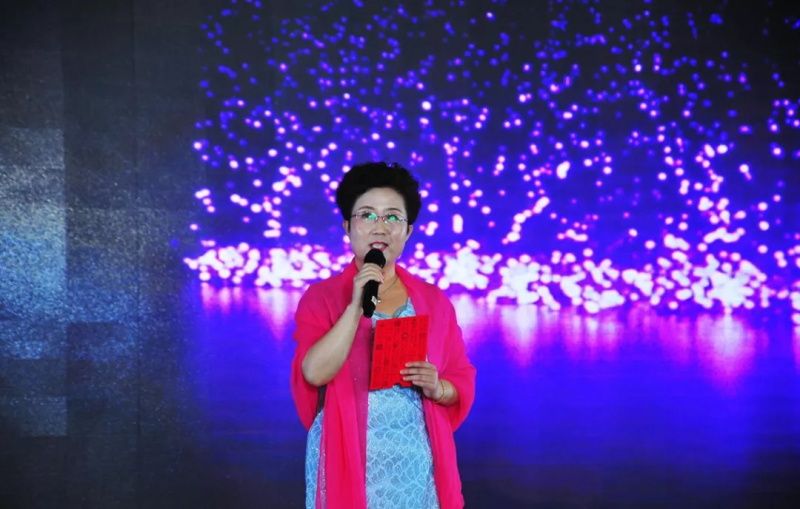 “感恩相伴?筑夢同行”——龍港集團(tuán)2019新春年會盛大舉行！