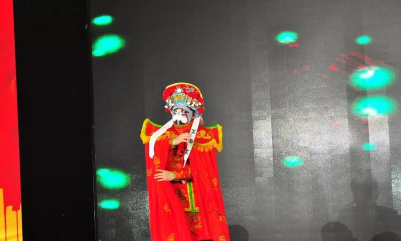 “感恩相伴?筑夢同行”——龍港集團(tuán)2019新春年會盛大舉行！