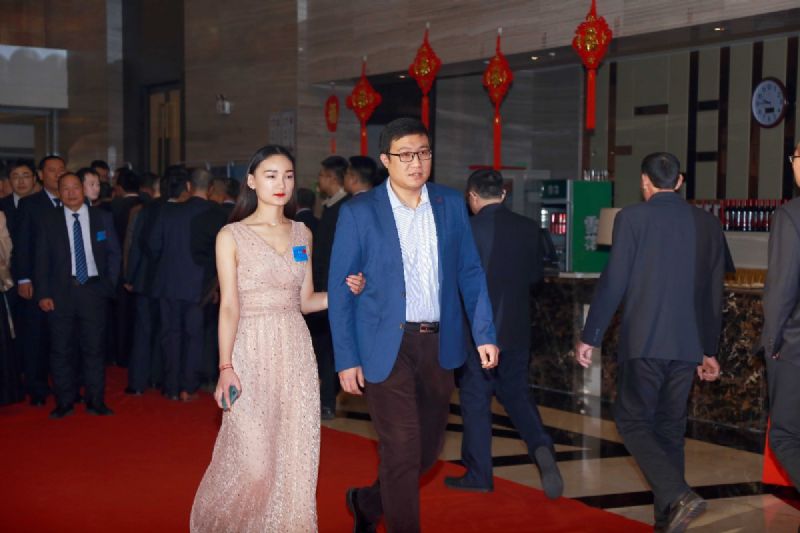 “凝心聚力 ·砥礪前行”— 龍港集團(tuán)2020新春年會(huì)完美收官！