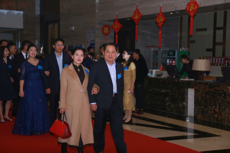 “凝心聚力 ·砥礪前行”— 龍港集團(tuán)2020新春年會(huì)完美收官！