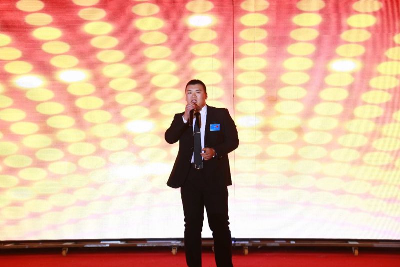 “凝心聚力 ·砥礪前行”— 龍港集團(tuán)2020新春年會(huì)完美收官！