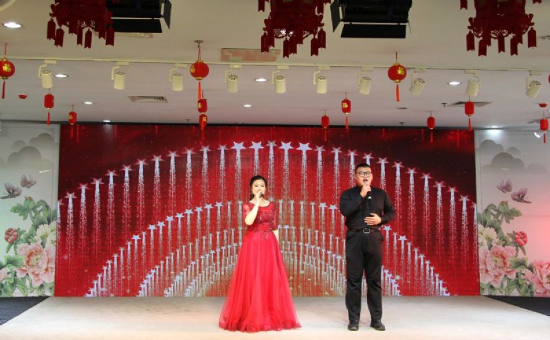 不忘初心 衷愫韶華——龍港集團(tuán)迎新春文化盛宴震撼來襲！