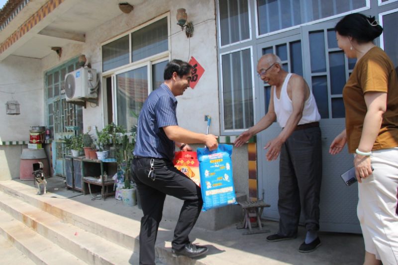 情系老黨員，慰問暖人心——新生代企業(yè)家代表、龍港集團常務(wù)副總經(jīng)理王敬武走訪慰問老黨員